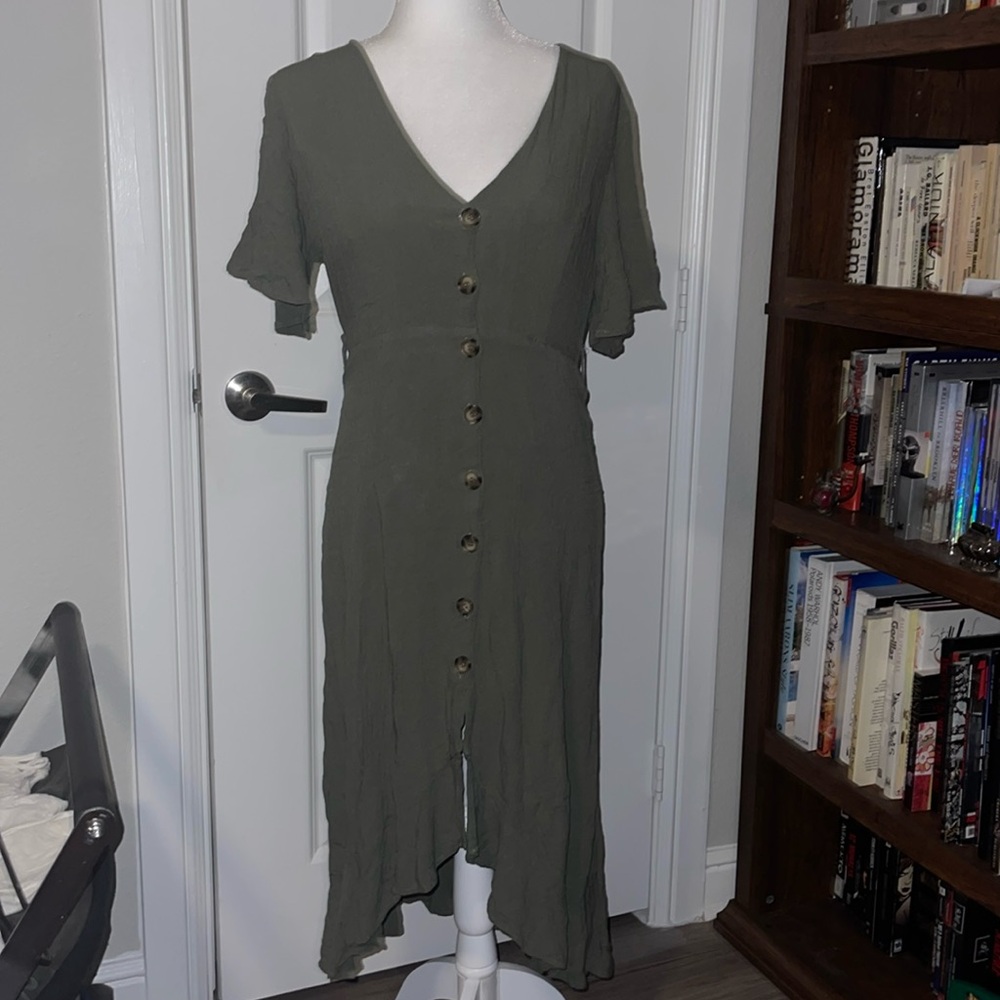 beautiful olive green maxi dress button down.